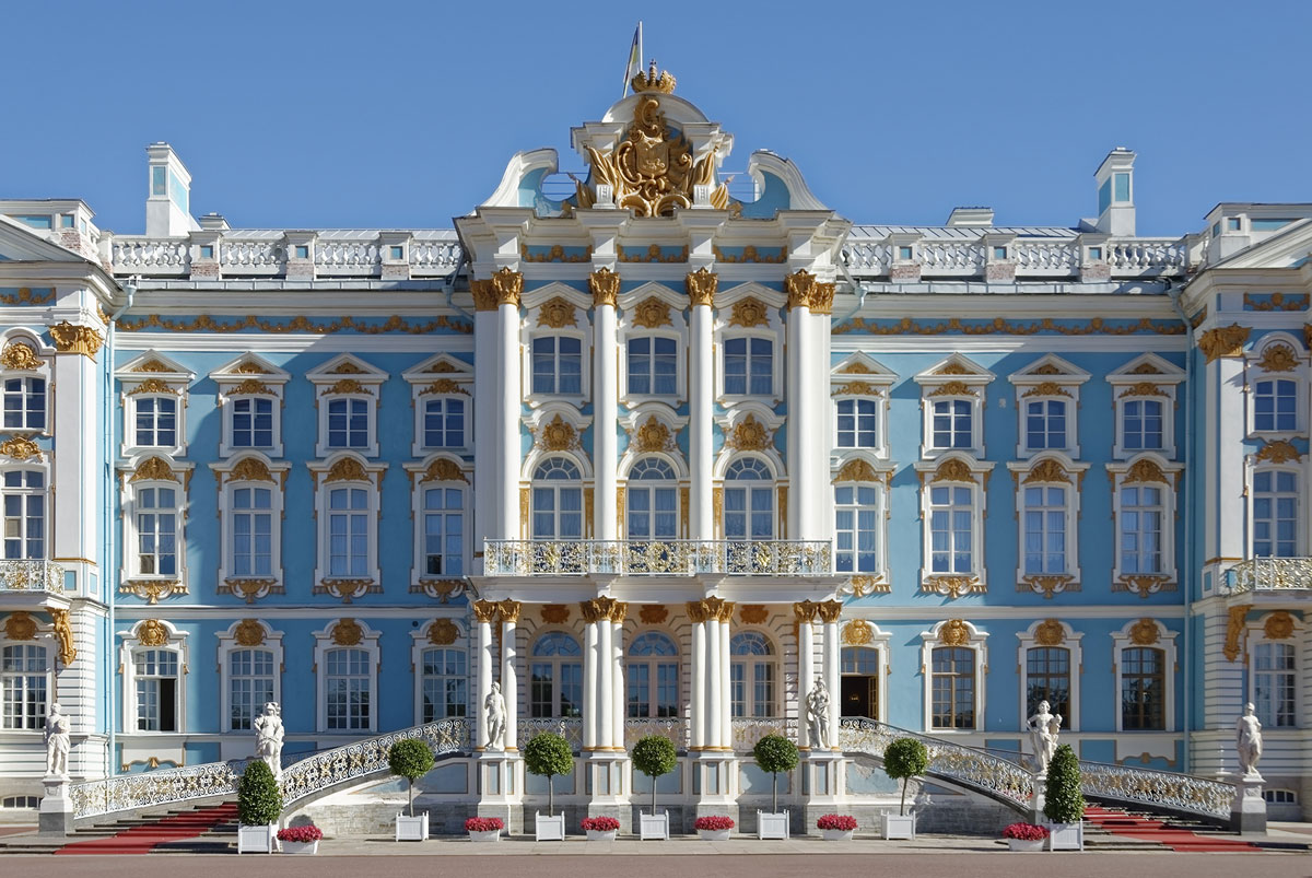 7 Best Palaces to Visit in St. Petersburg out of 2000