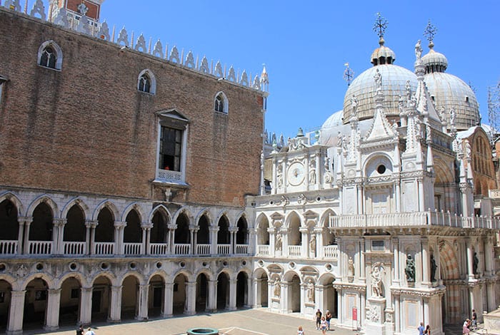 Aussicht auf den Markusdom | Flickr: Navin75 - CC-BY-SA 2.0