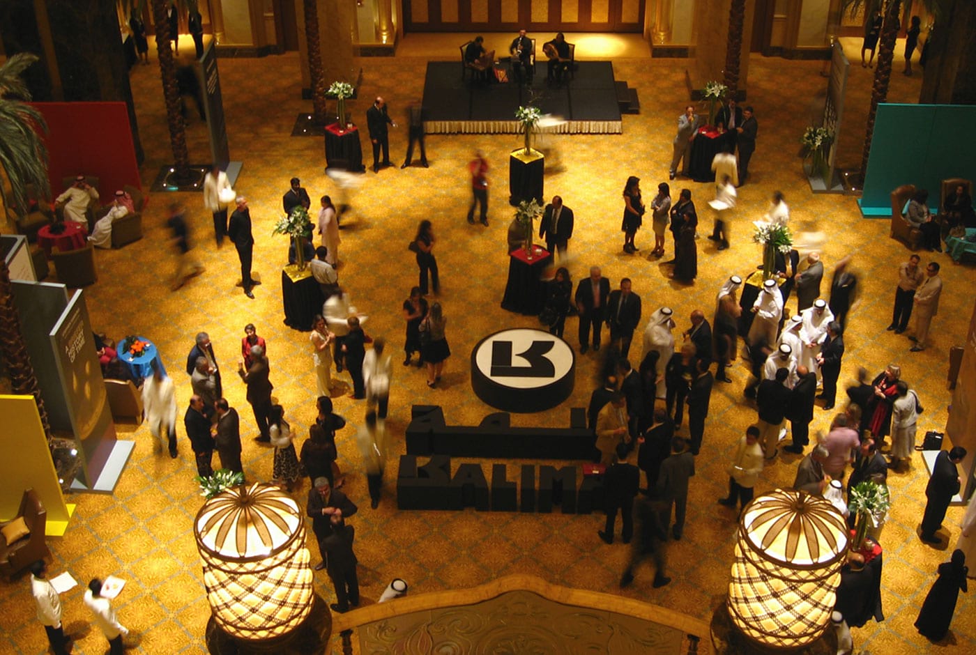 The Lobby of the Emirates Palace | Flickr:Carlos Ebert CC BY 2.0