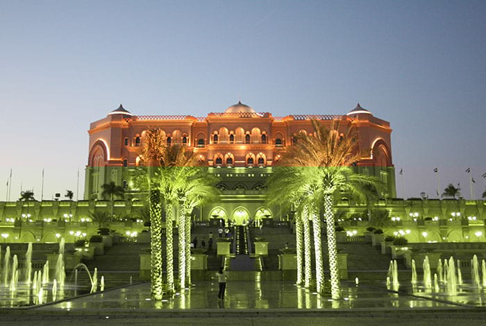 The Stunning Exterior of the Emirates Palace | Flickr: Diego Delso CC BY-SA 2.0