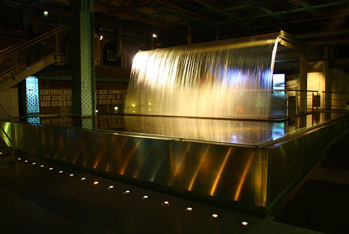 Guinness Storehouse Wasserfall | Flickr: Dennis van Zuijlekom CC BY-SA 2.0