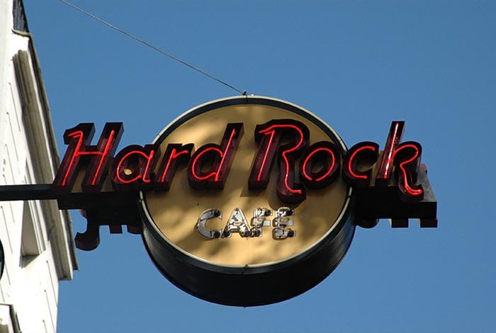 Hard Rock Cafe Paris | Flickr: Stefano CC BY-SA 2.0