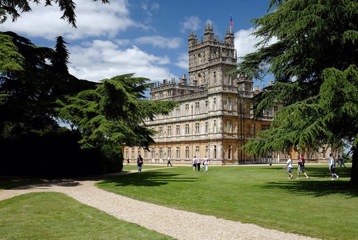 Highclere Castle | Flickr: Andrew Stawarz CC BY-ND 2.0