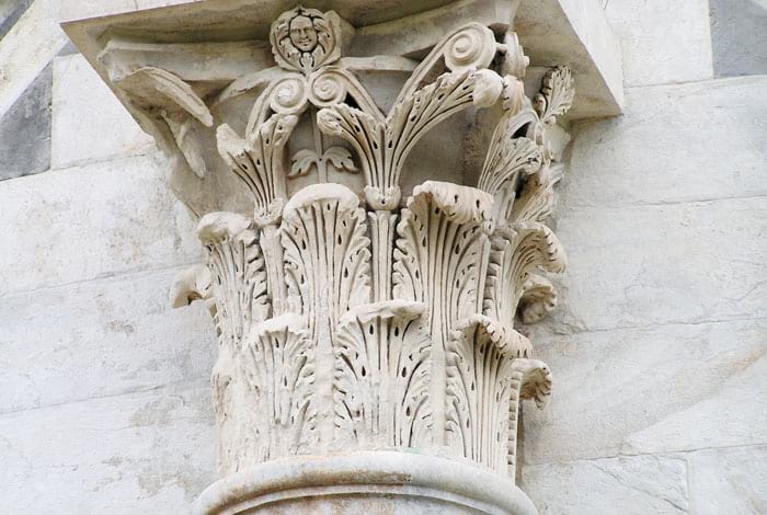 Ornamenti sulla Torre Pendente di Pisa | Foto: Flickr, Manel Zaera - CC BY-SA 2.0