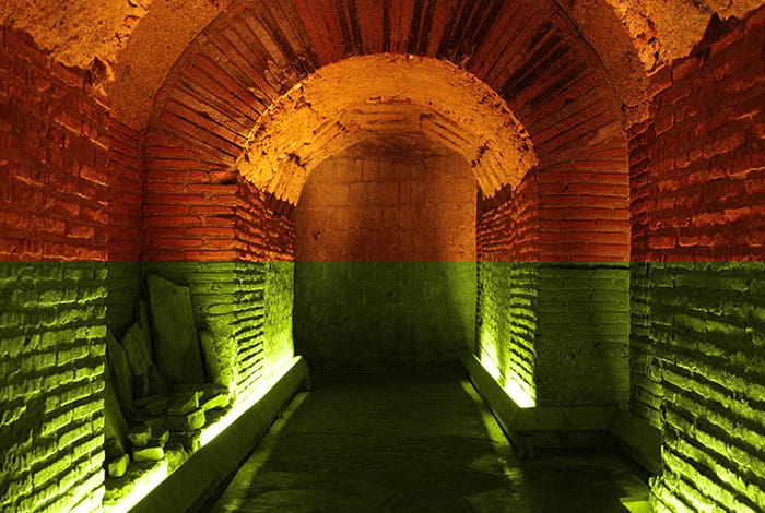 Underground Arches | Photo: Flickr, Feline DaCat - CC BY-SA 2.0