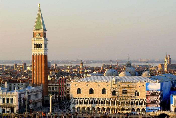 Sunset from San Giorgio Maggiore | Photo: Flickr, HarshLight - CC BY 2.0