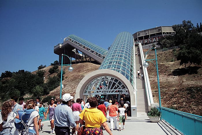 Photo: ElHeineken, Main Escalators at the Universal Studios Hollywood - Creative Commons Attribution 3.0