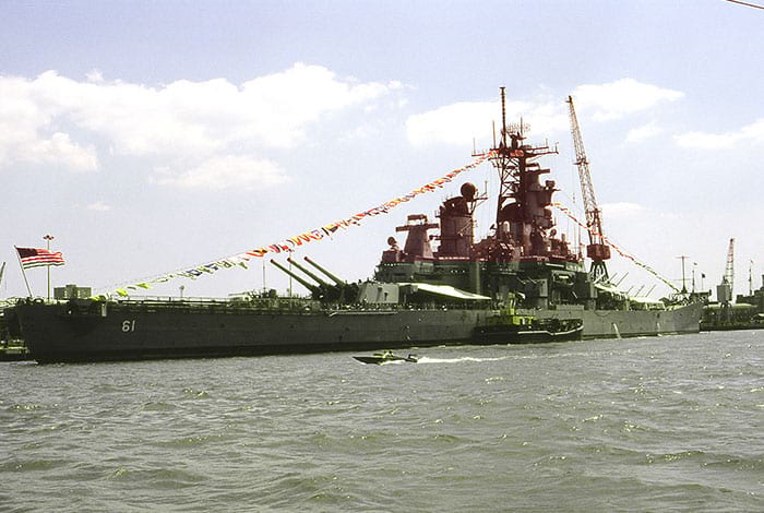Battleship USS IOWA 1989 | Photo: Flickr, Berry Lewis – CC BY 2.0