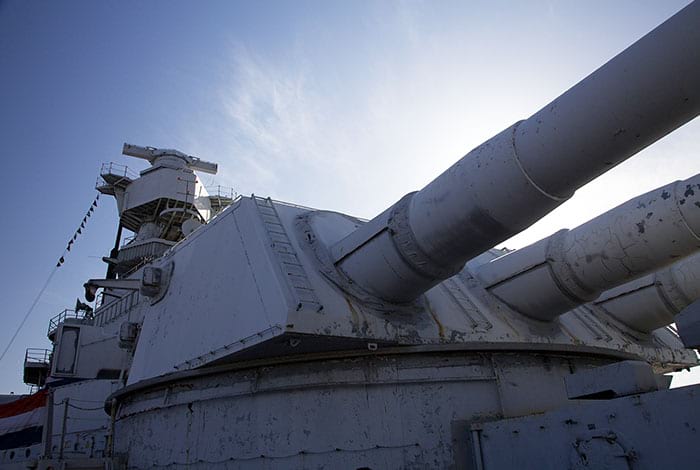 Battleship USS IOWA | Photo: Flickr, David Brossard – CC BY-SA 2.0