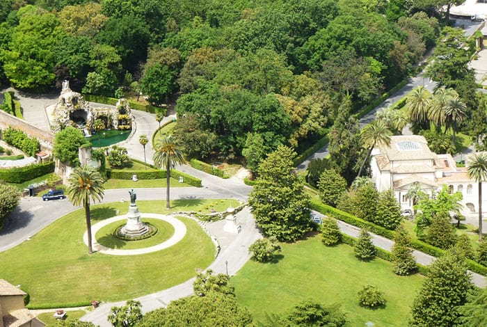 Vatican Gardens | Photo: Flickr, tacowitte - CC BY 2.0