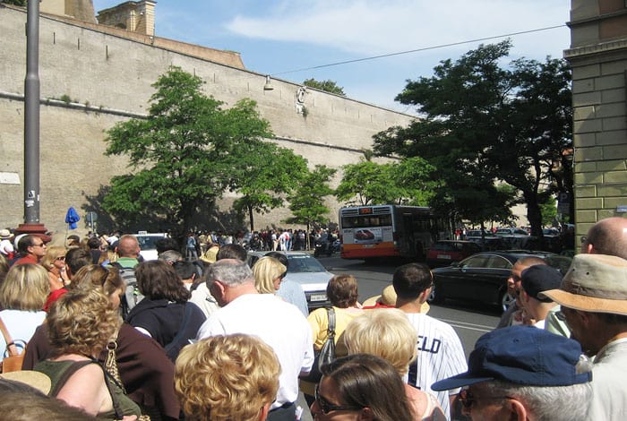 Warteschlange | Flickr: Kars Alfrink CC BY 2.0